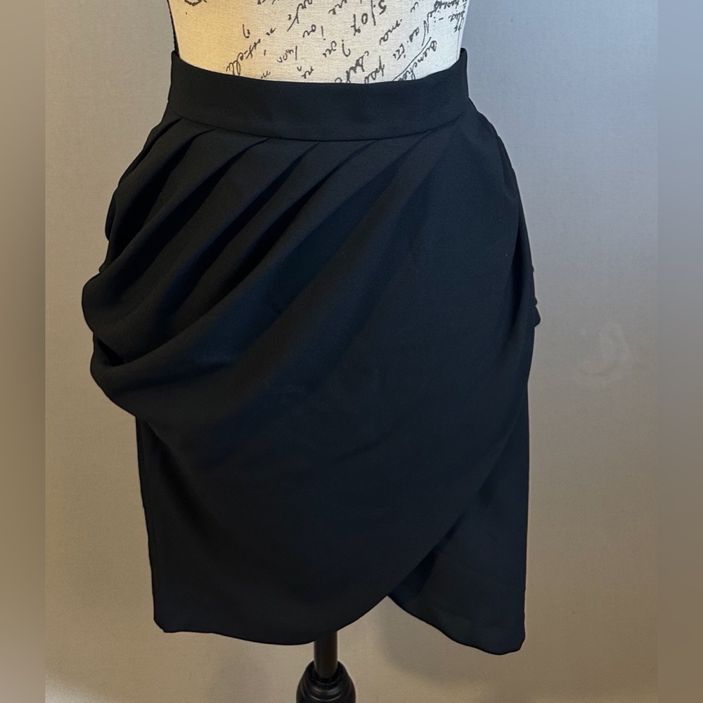 NWOT H&M Elegant Black Asymmetrical Skirt. SIZE 10